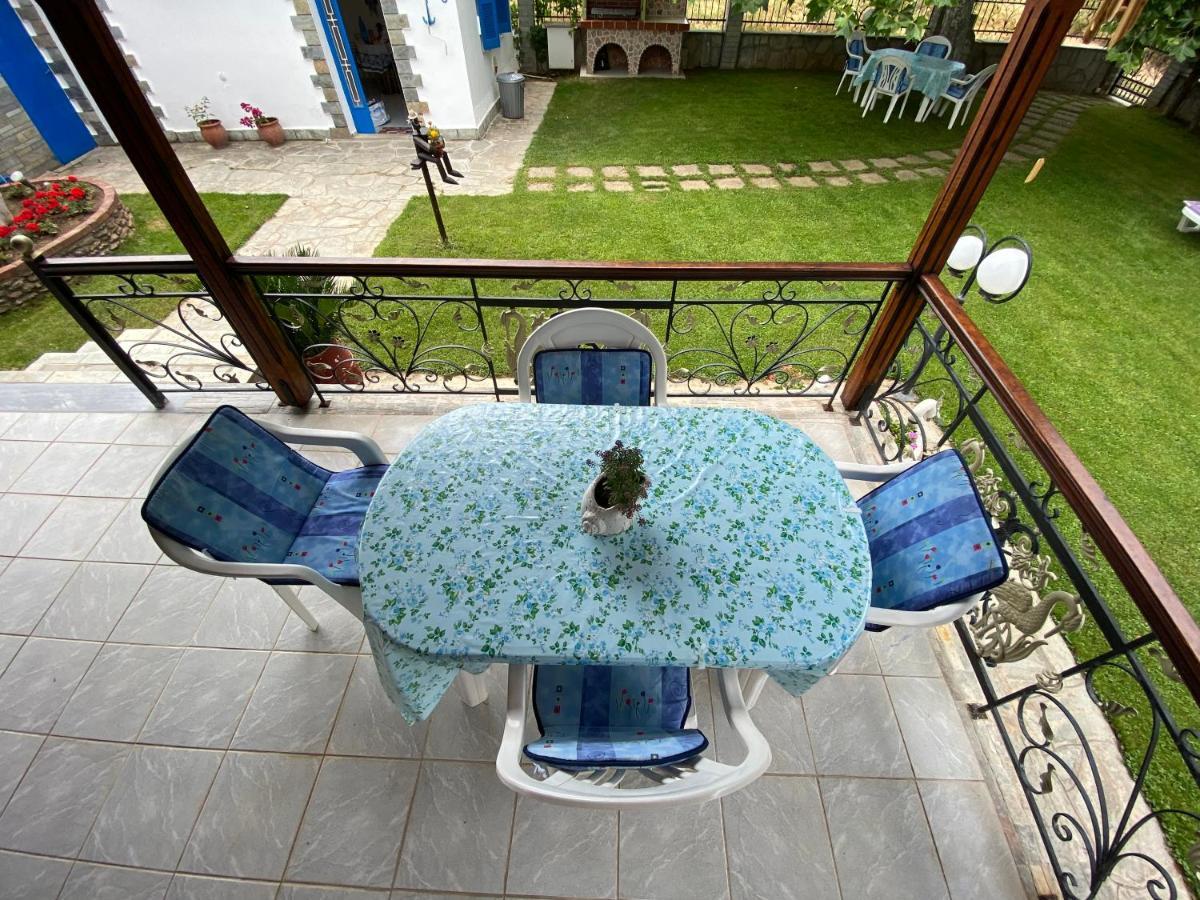 Beachfront Cottage Nea Triglia Exterior photo