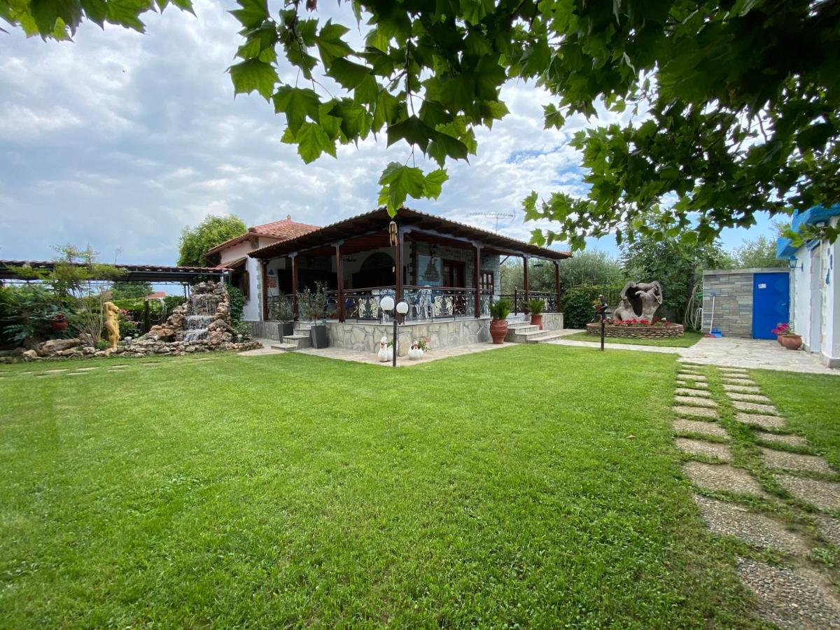 Beachfront Cottage Nea Triglia Exterior photo